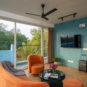 Minimalist Poshtel & Suites